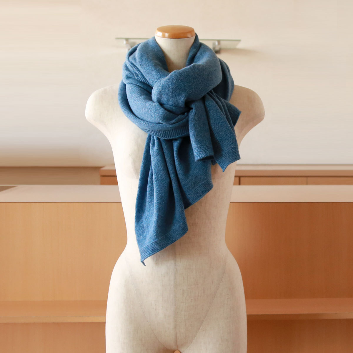 Johnstons of Elgin（ジョンストンズ オブ エルガン） JOHNSTONS