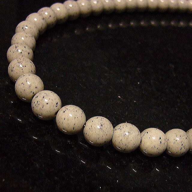 北投石 天然ラジウム鉱石 ネックレス 8mm57玉 約45cm/玉川温泉と同じ
