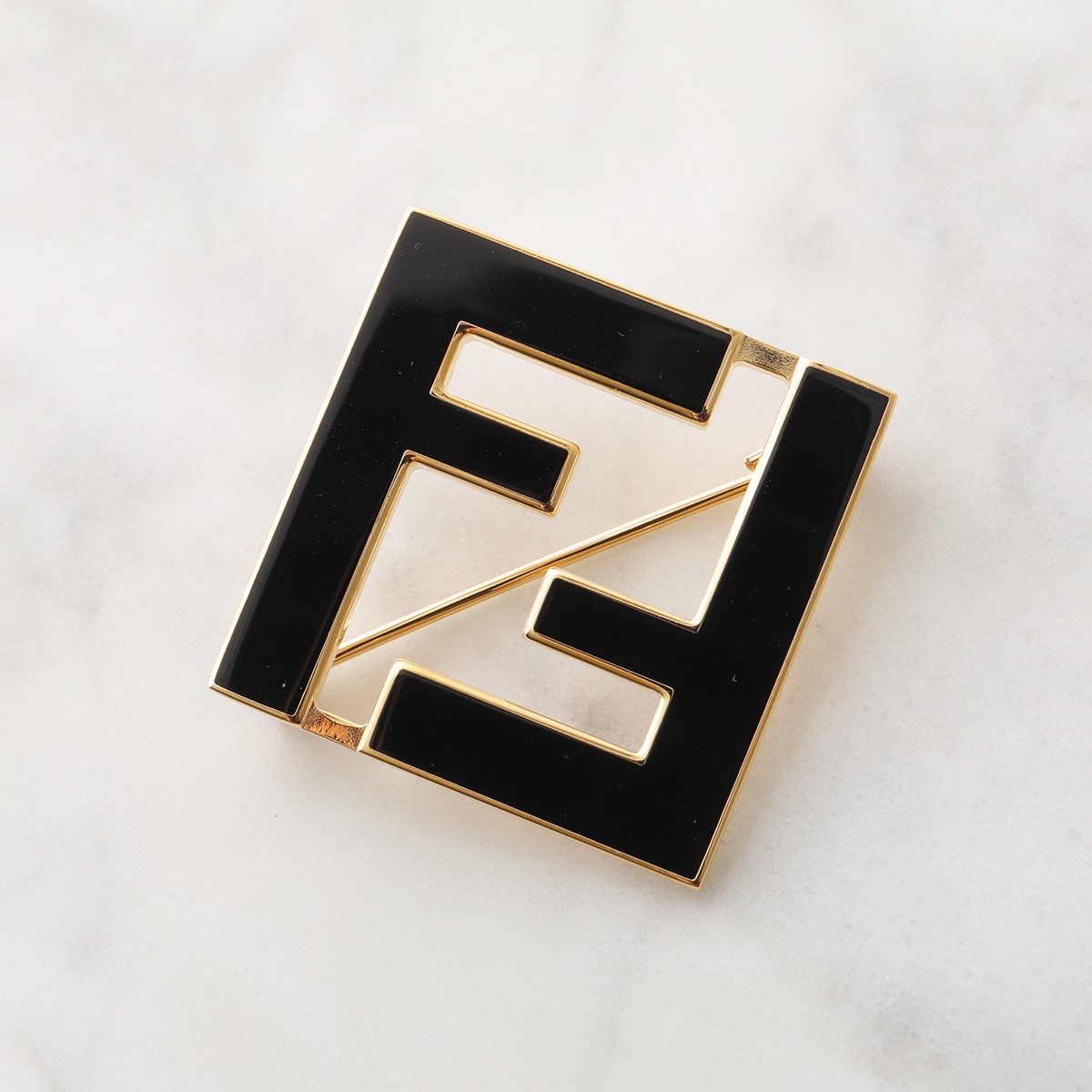 FENDI（フェンディ） ブローチ FOREVER フォーエバー 8AG976 TL9