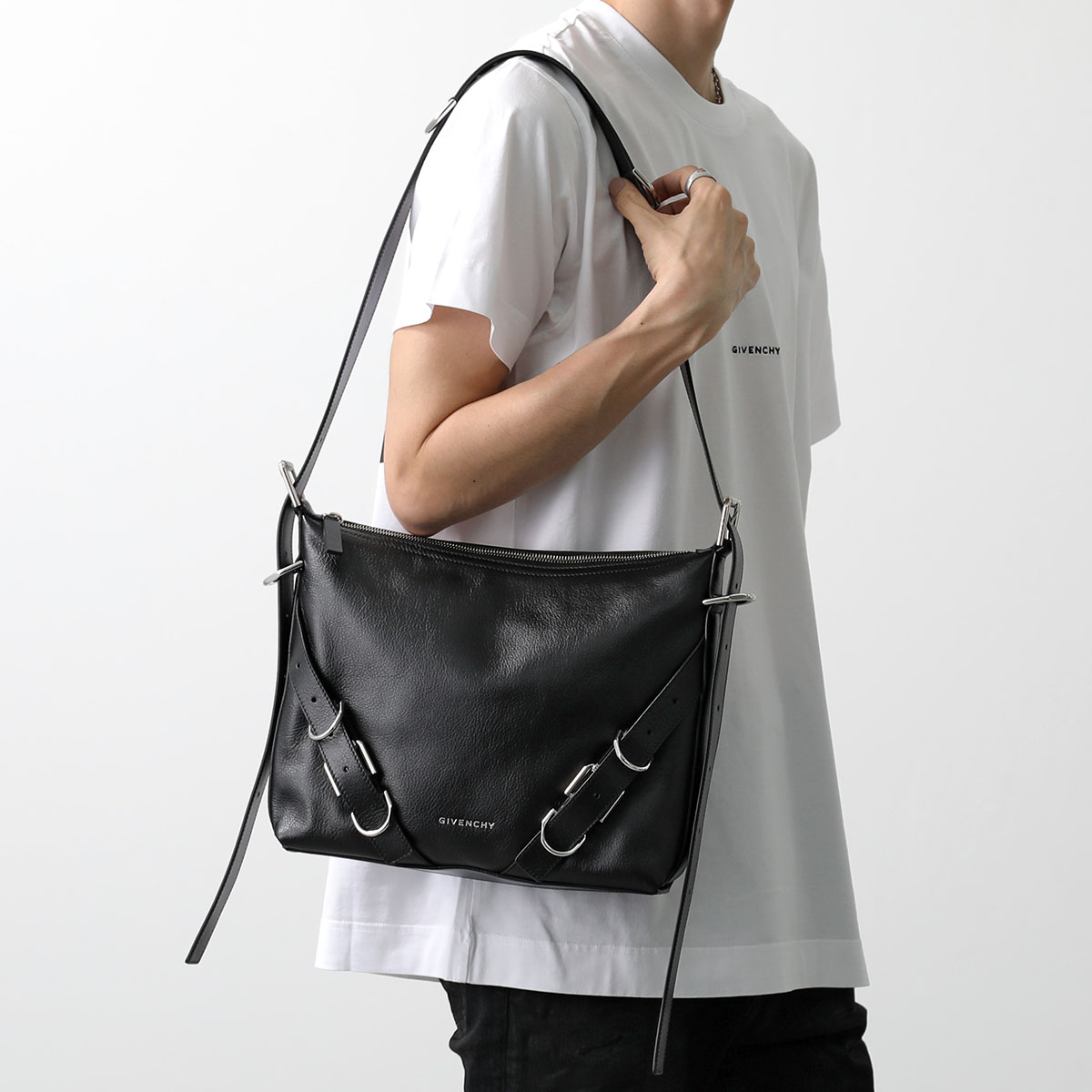 GIVENCHY（ジバンシィ） ショルダーバッグ VOYOU ヴォワイユー