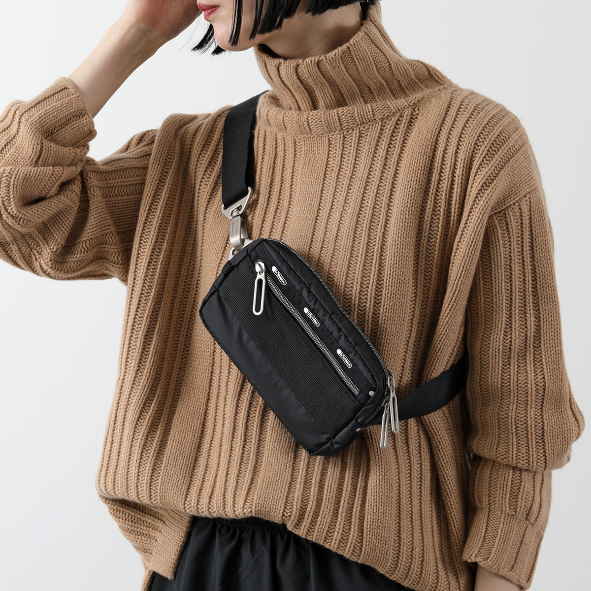 LeSportsac（レスポートサック） ボディバッグ ESSENTIAL RECT XBODY