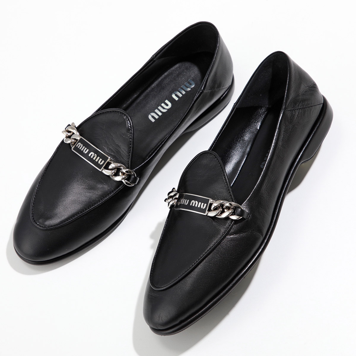 TOD'S（トッズ） MIUMIU ミュウミュウ ローファー 5D866D 011