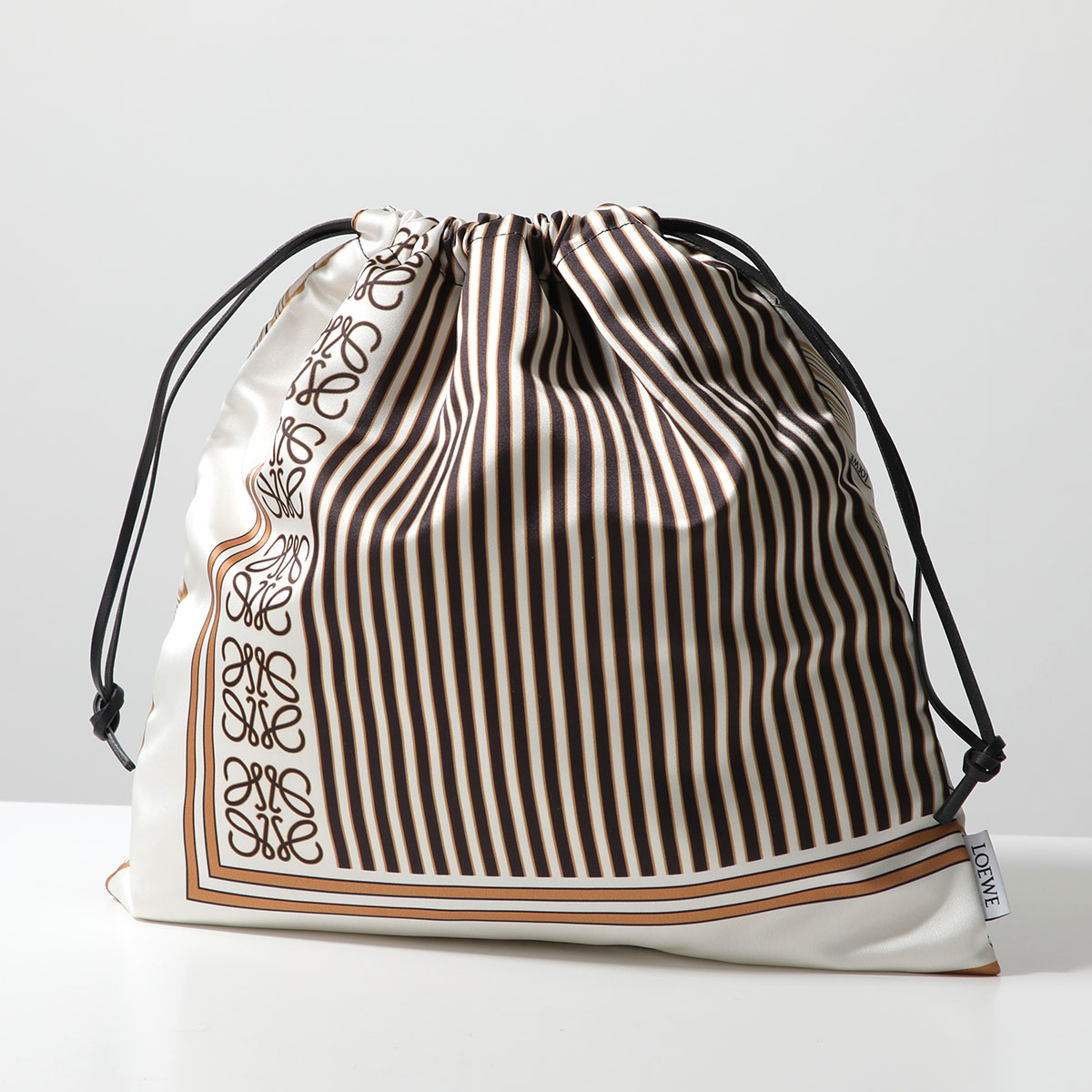 LOEWE（ロエベ） ポーチバッグ DRAWSTRING POUCH ドローストリング