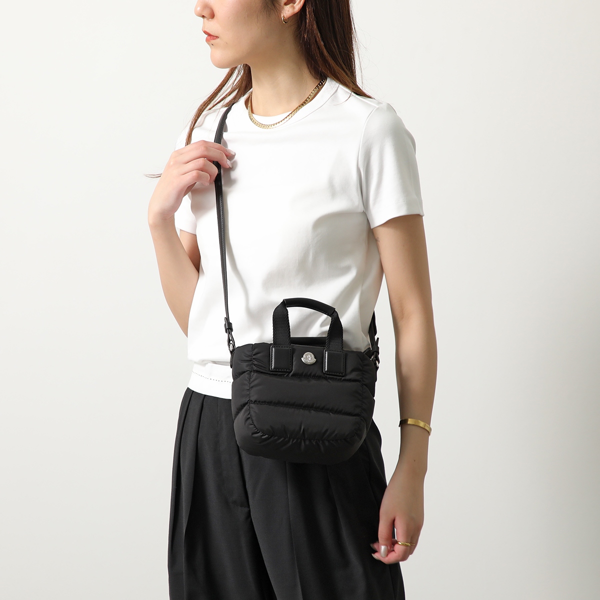 MONCLER（モンクレール） ショルダーバッグ MICRO CARADOC キャラ