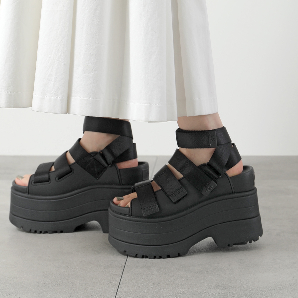 UGG（アグ） サンダル W GOLDENRISE ゴールデンライズ 1167431