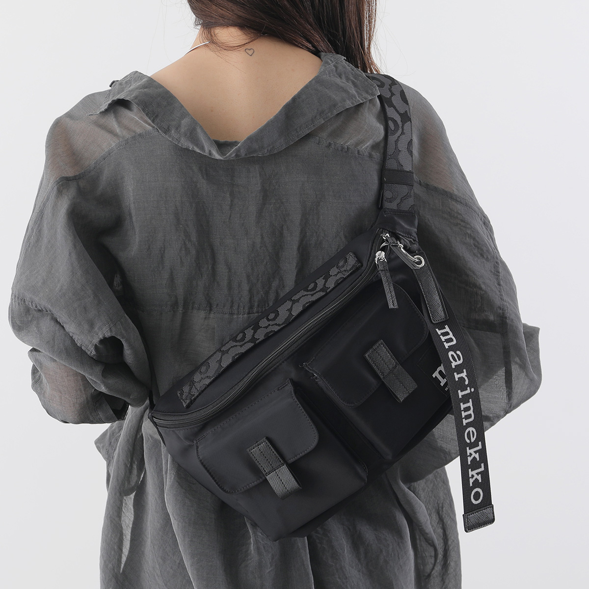 marimekko（マリメッコ） ボディバッグ Sling Bag M Solid スリング