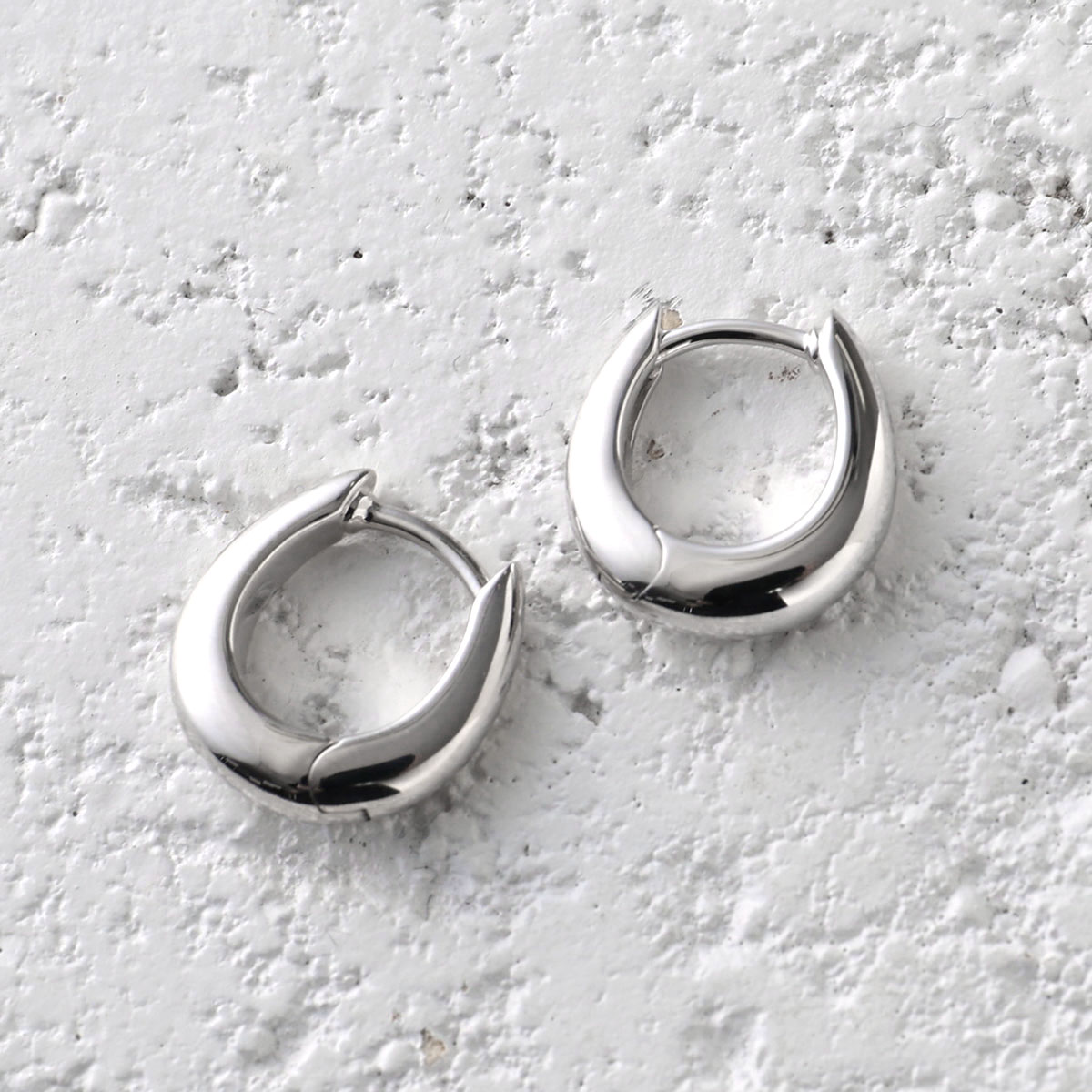 値下げ中4000円程】TOMWOOD シルバーピアス(両耳用) 値下げ中4000円程