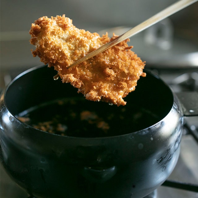 ツレヅレハナコ × オレンジページ ふたつき鉄製揚げ鍋・18cm:オレンジ