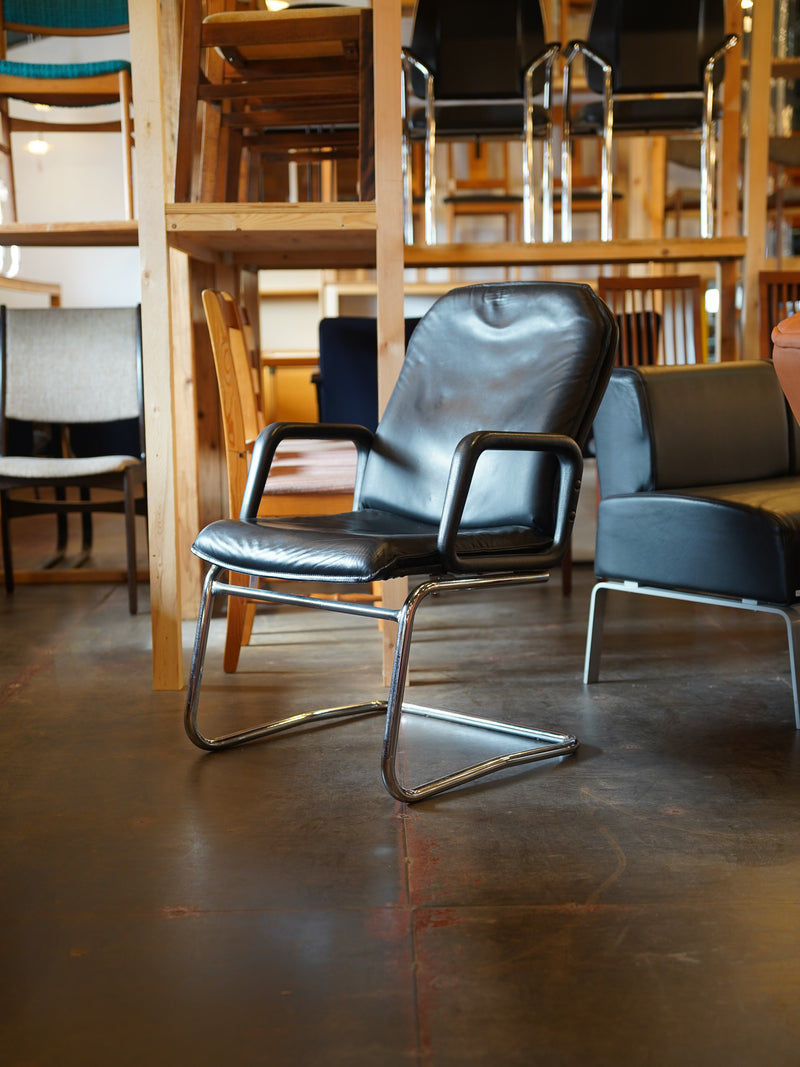 カンチレバーチェア ヴィンテージ SHARK ATTACK