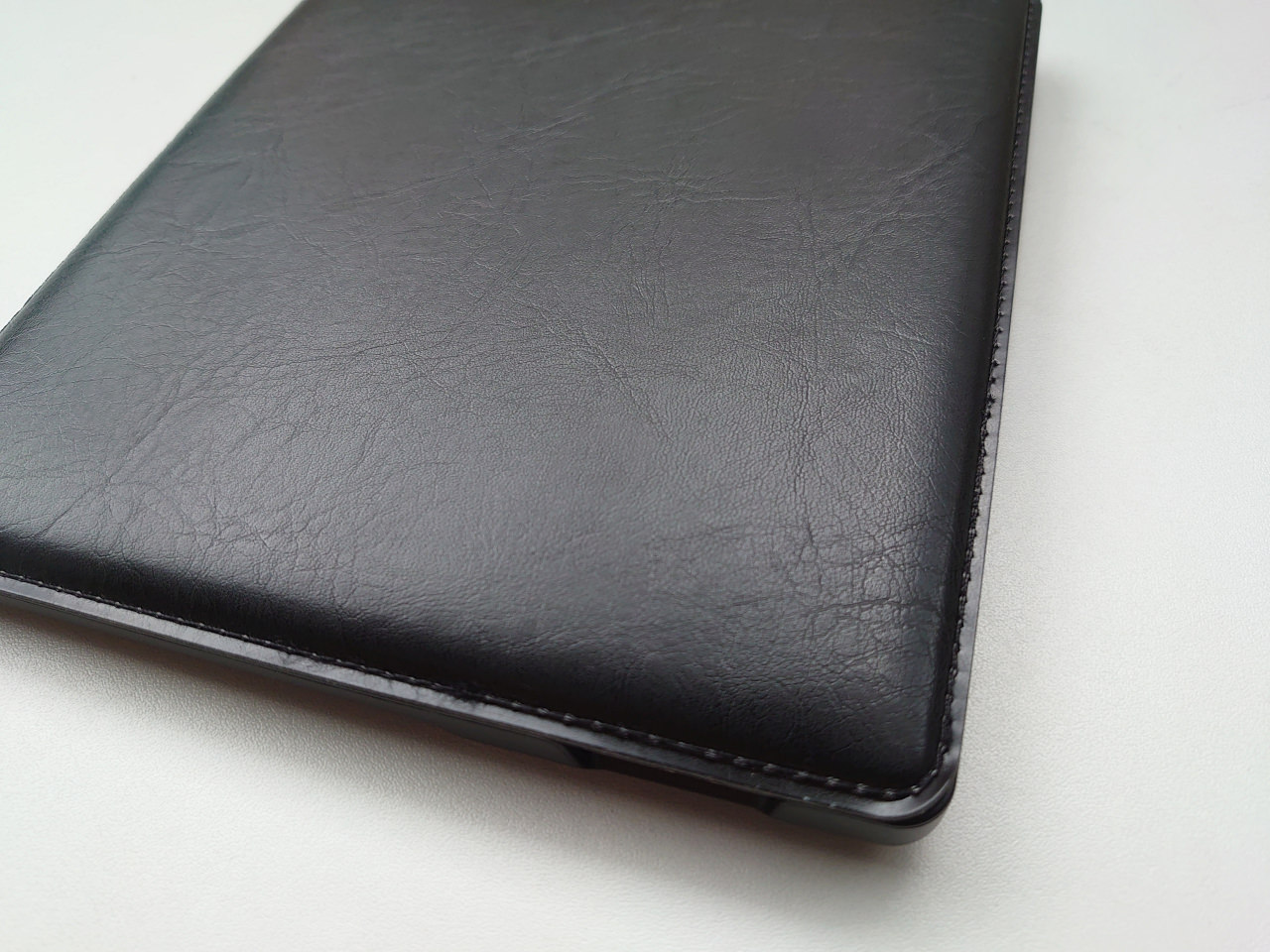 レビュー】Kindle Oasis 高品質おすすめカバー3選！ | シキログ