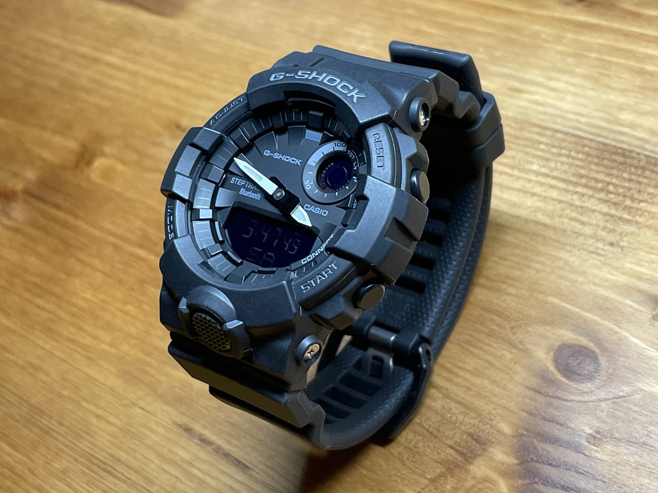 GBA-800-1AJF レビュー】軽量コンパクト！気軽に使えるアナログG-SHOCK