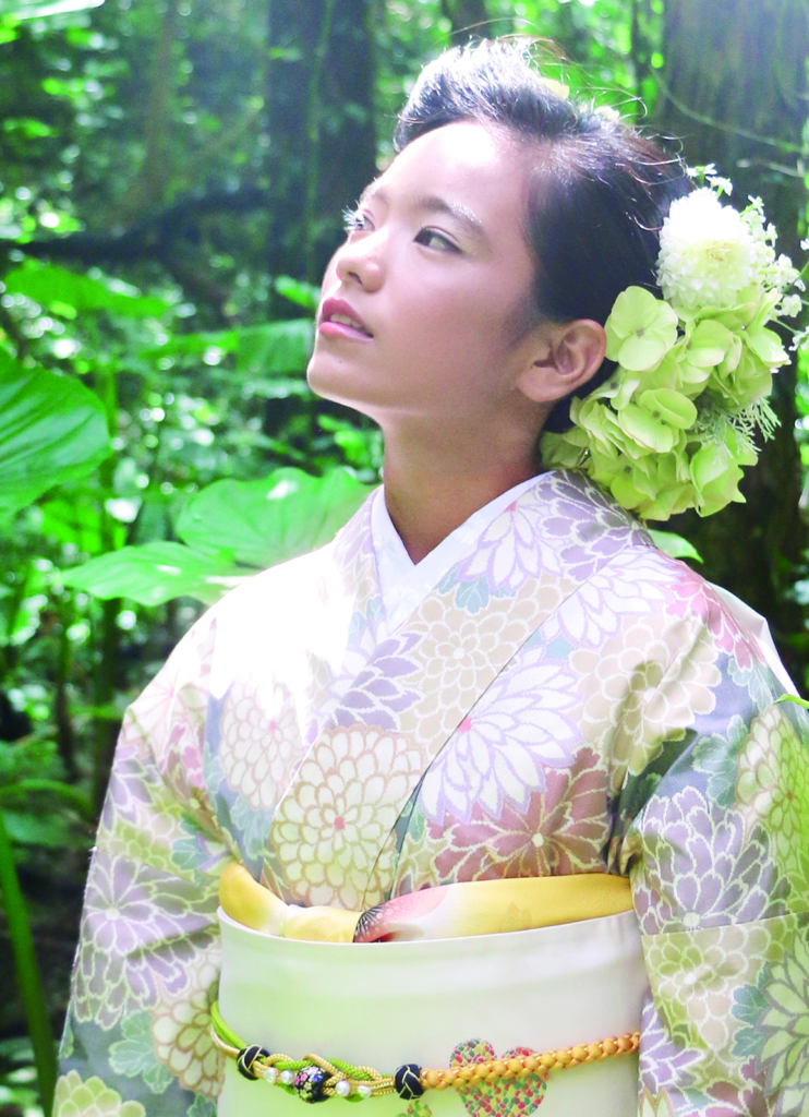 島の伝統工芸を次世代につなぐ挑戦～大島紬の未来を見つめる織元「興紬