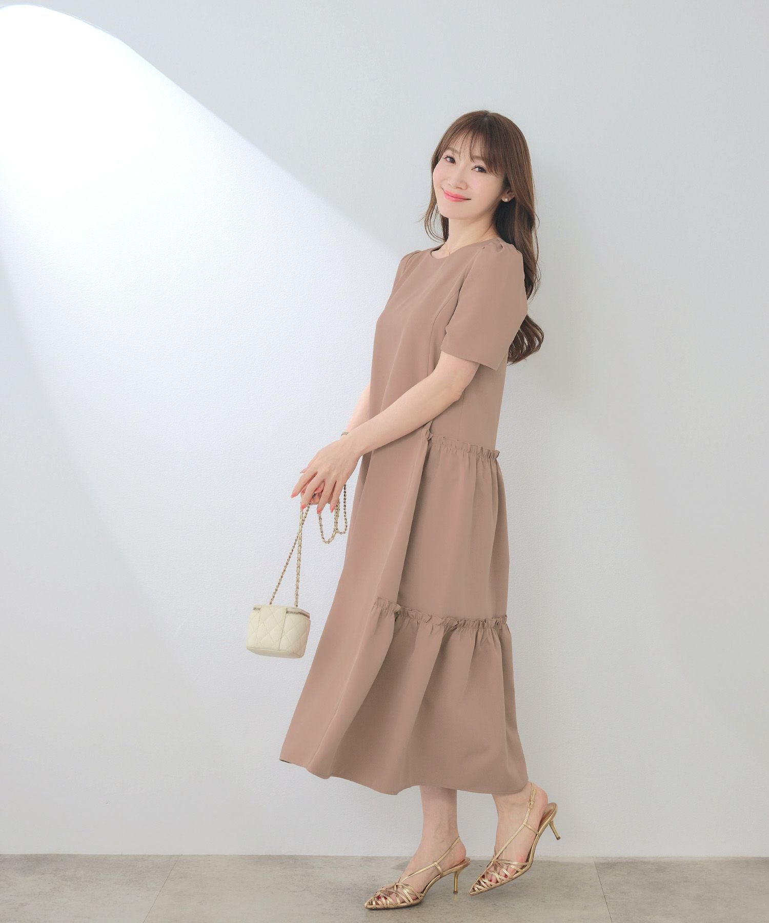 ティアード 半袖 ワンピース｜通勤、デート、ワンマイルウェア、授業