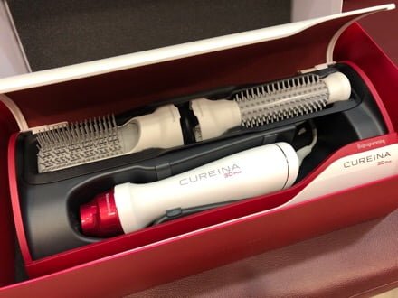 新作人気美容家電 】「 キュレイナ3d plus 」は普通のくるくる