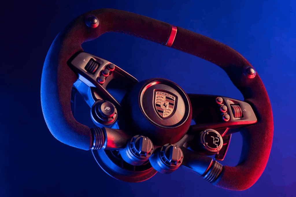 FanatecからPorscheデザインのステアリング、Porsche Vision GTが発売