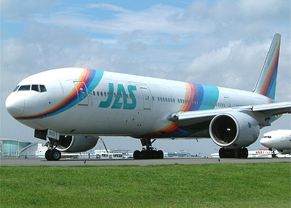 航空機・ヘリコプター JAS B777-200 JA007D Rainbow 航空機