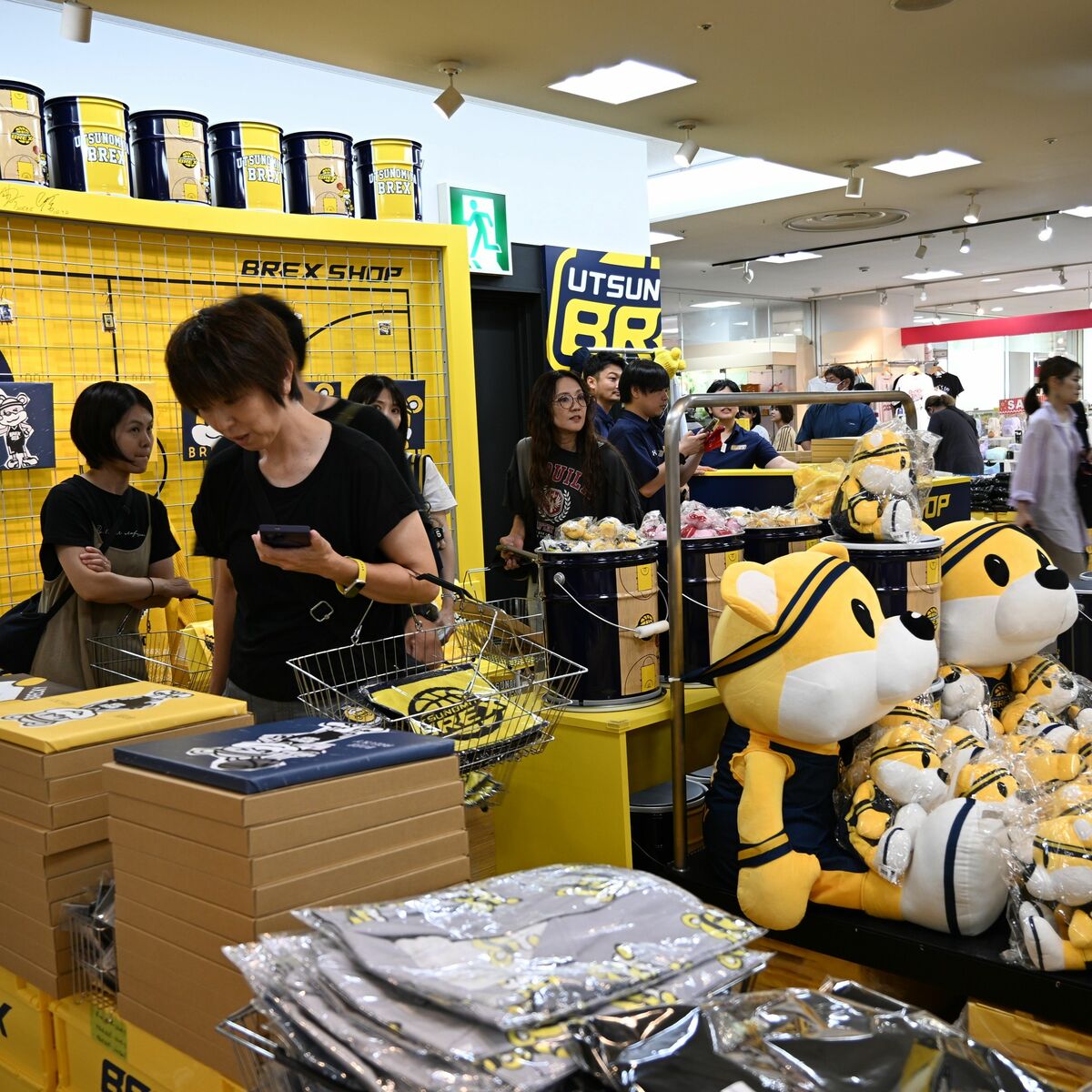 ブレックス初の公式グッズショップ、FKD宇都宮店にオープン 開店前