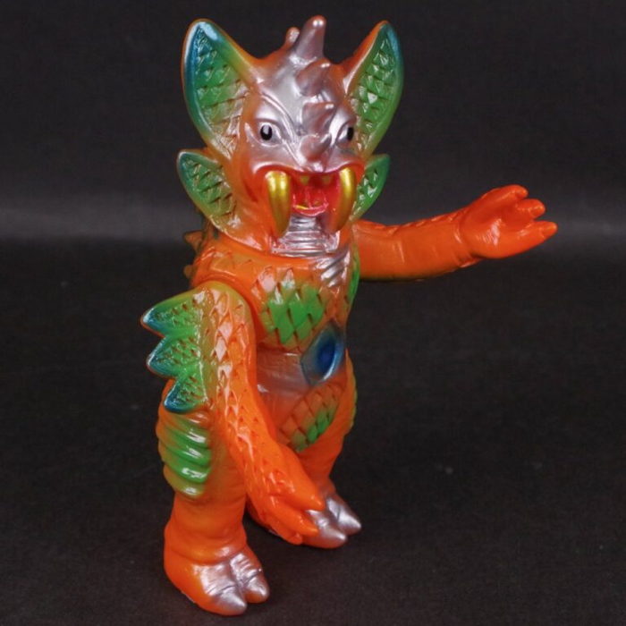 ブルマァク幻の金型から発見された『流星人間ゾーン』ミドルサイズが