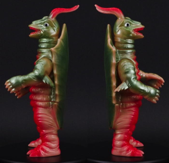 ブルマァクの「変幻怪獣キングマイマイ」の「カタログカラー」も登場