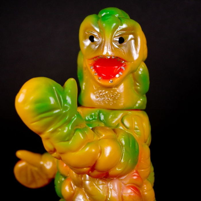 ブルマァクの『帰ってきたウルトラマン』特集に「シュガロン(イエロー