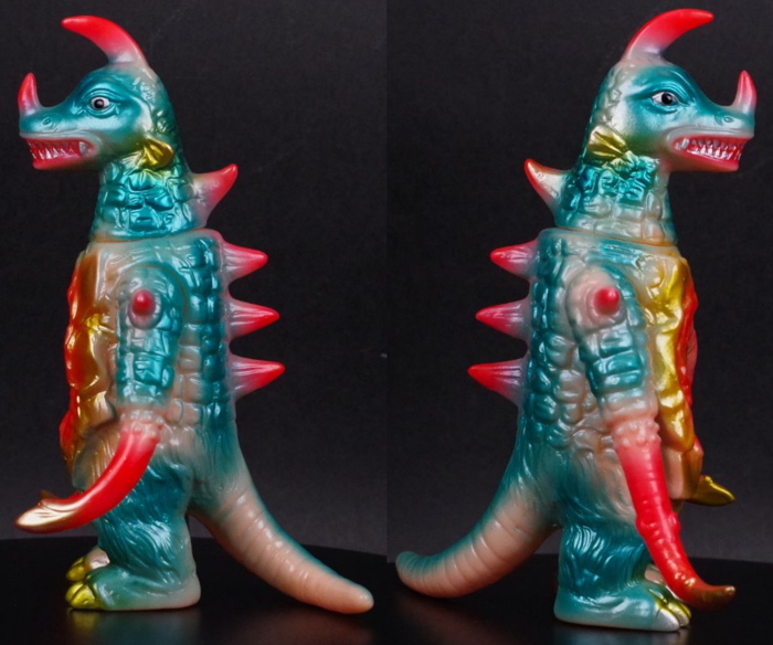 ブルマァクの幻の金型よりミドルサイズ「アストロモンス」が登場