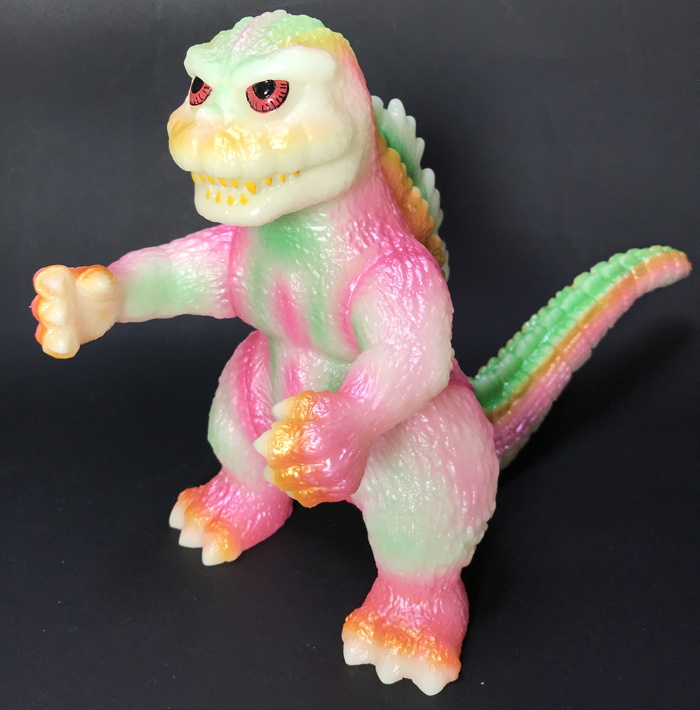 ハンズにて「マルサン創業100周年ゴジラ 夜桜蓄光Ver.福袋」発売