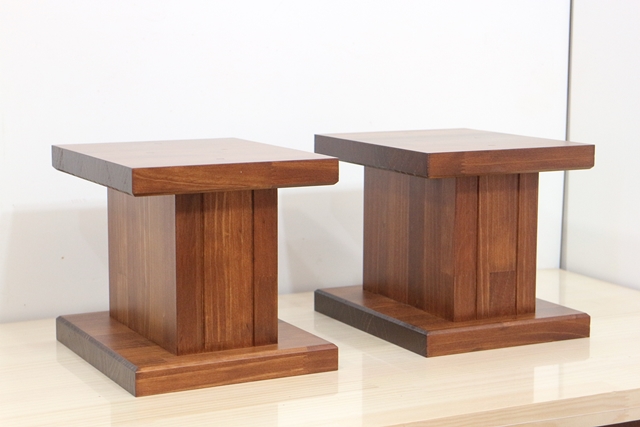 卓上用スピーカースタンド B-W200-D240-PS 幅200奥行240高さ200ミリ