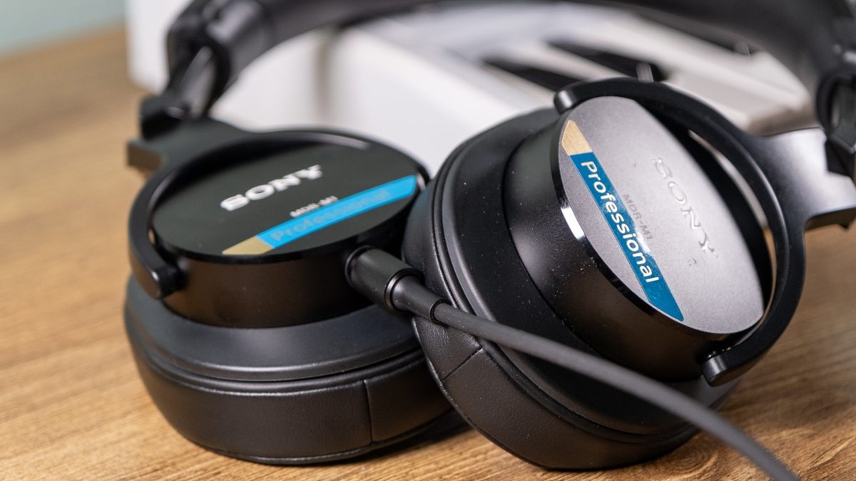 Sony MDR-M1 - Review 2024 - PCMag Middle East