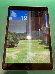iPad第9世代】ガラスは割れていないのに中の液晶が割れてしまった