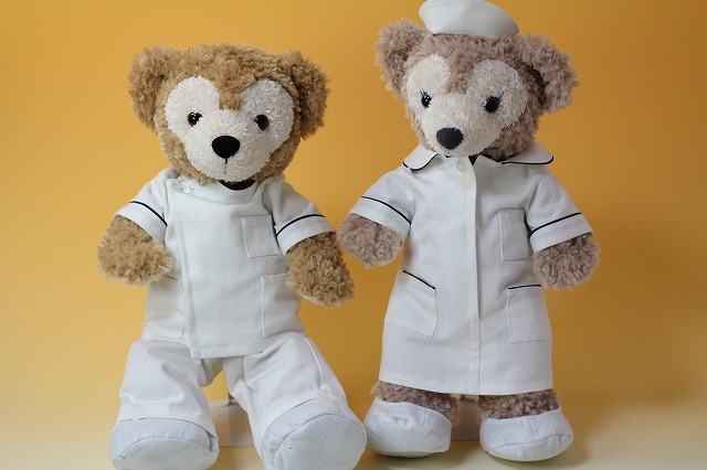 ペアで看護師制服、ダッフィー＆シェリーメイ | スモールハピネスの