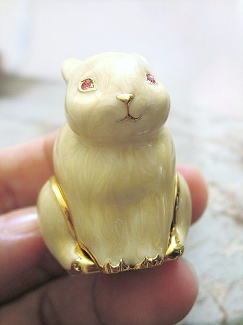 希少品 エスティローダー うさぎ コンパクト キラキラ 希少品 エスティ