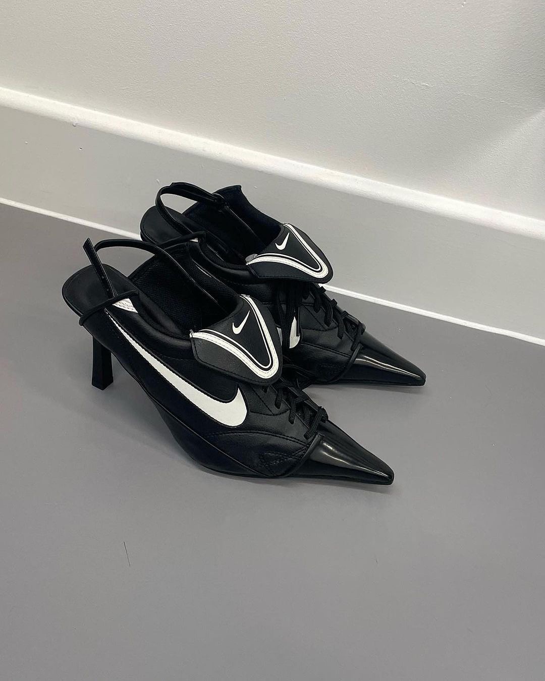 特集【ANCUTA SARCA (アンクタサルカ)とは？】スニーカーをヒールへと