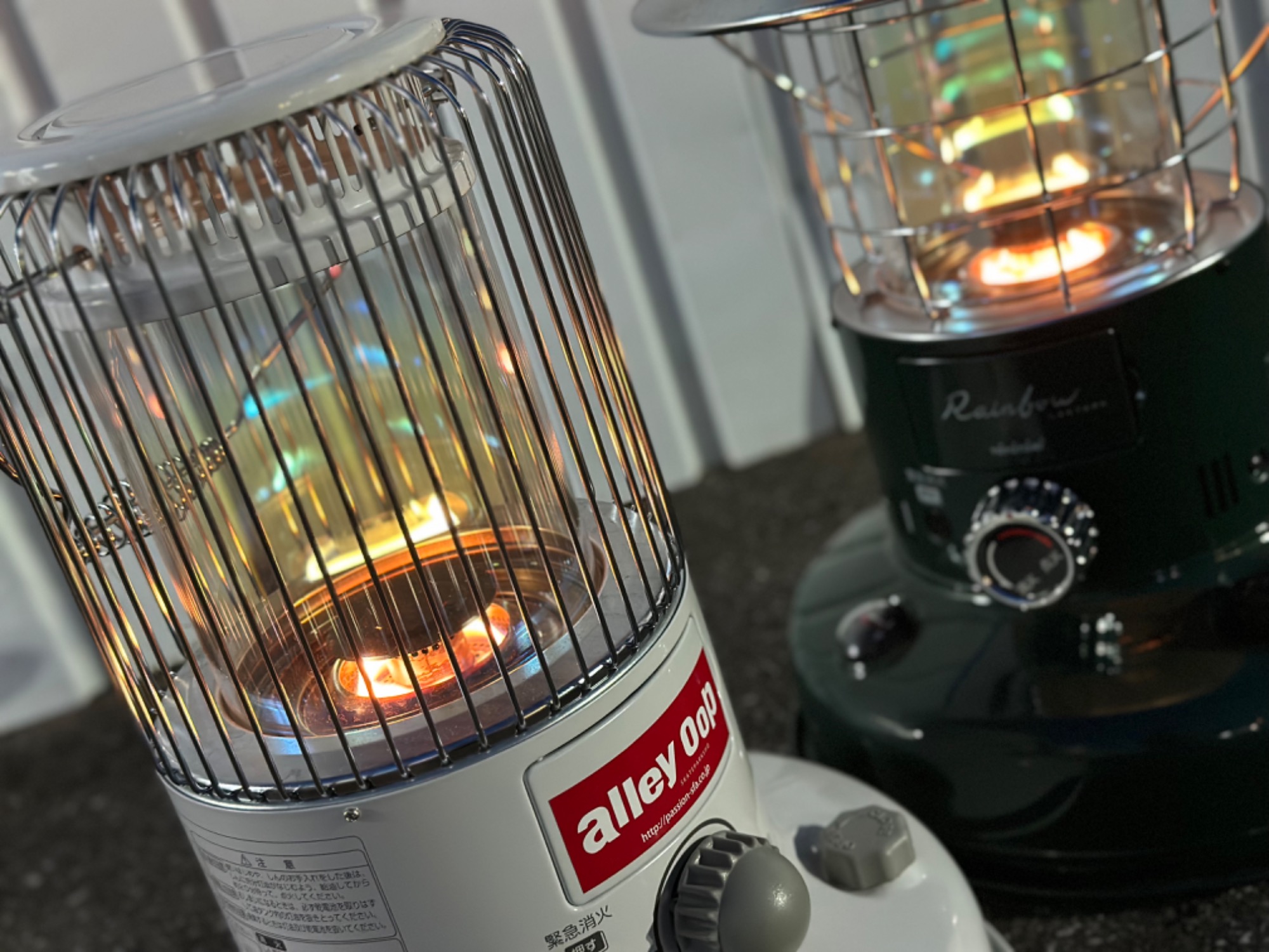 TOYOTOMI(トヨトミ)の人気ストーブレインボーストーブは温まってヨシ