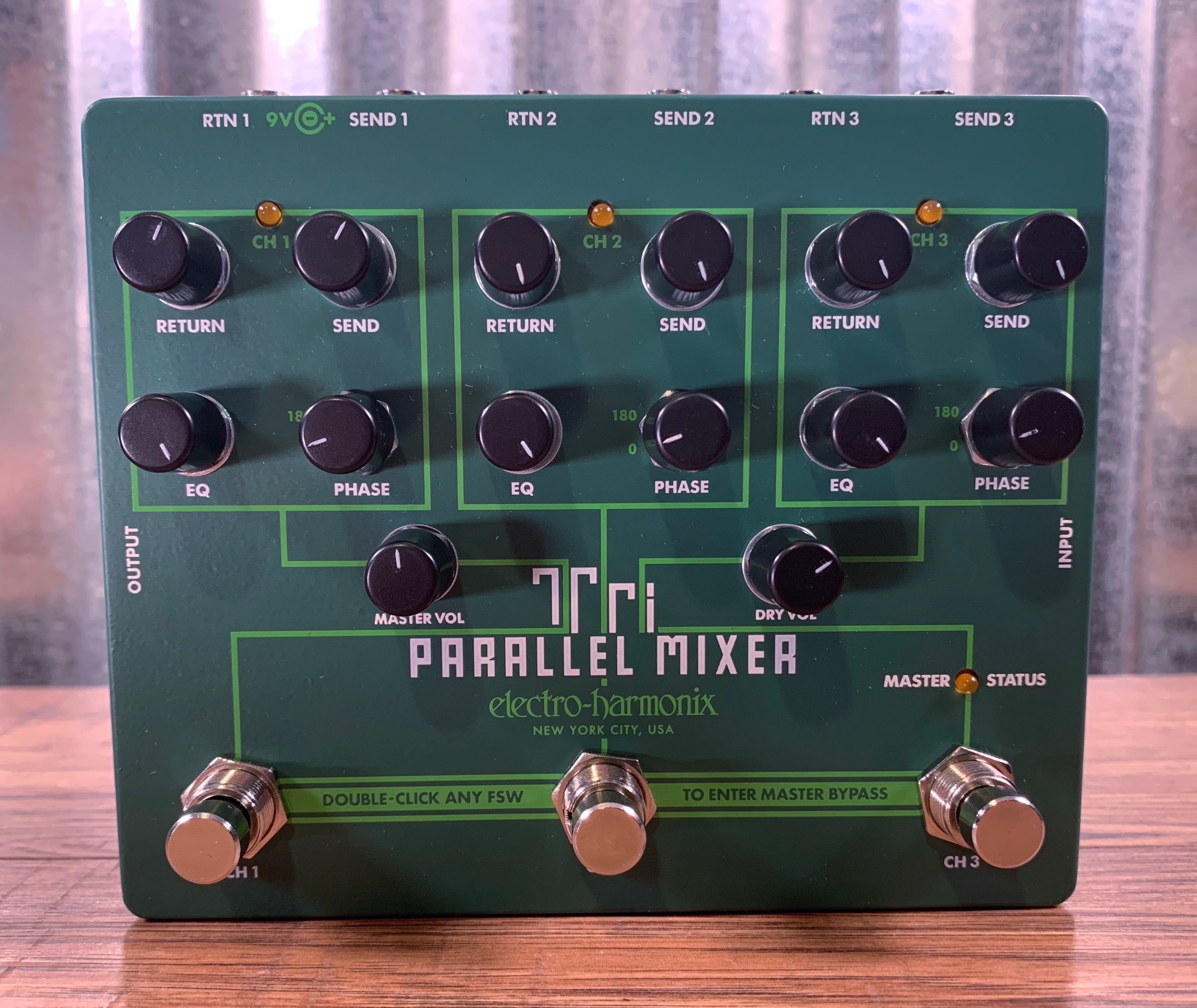 Electro-Harmonix EHX Tri Parallel Mixer 3 Effect Loop Switcher