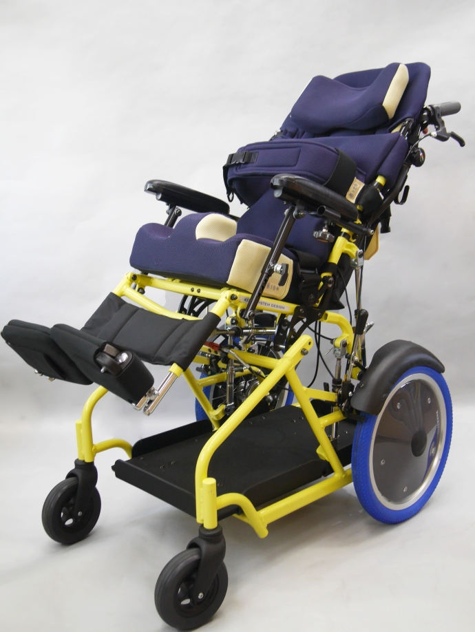 バギー型車いす | 医療的ケア児との暮らしに役立つ情報をワンストップ