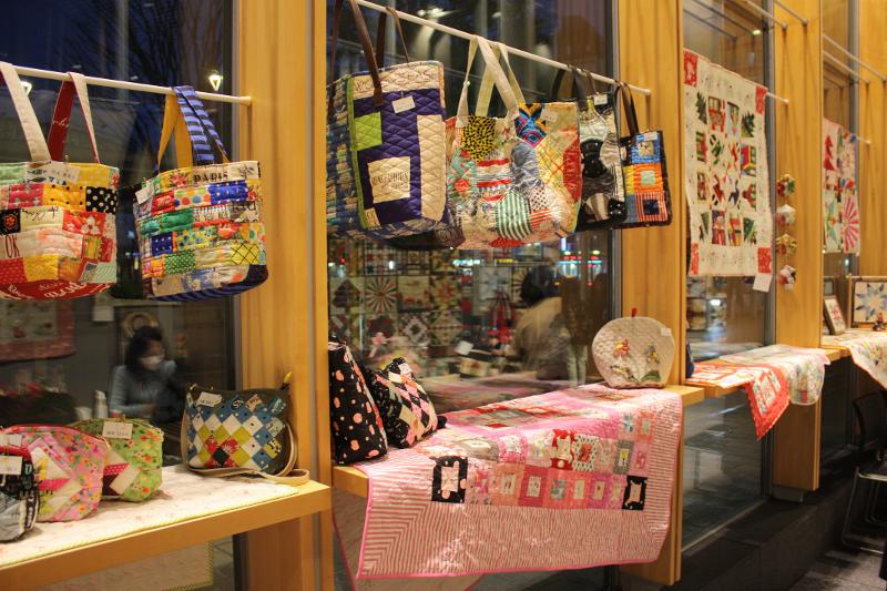 パッチワークスタジオQUILTBOX 第10回作品展「Thank you,QUILTS