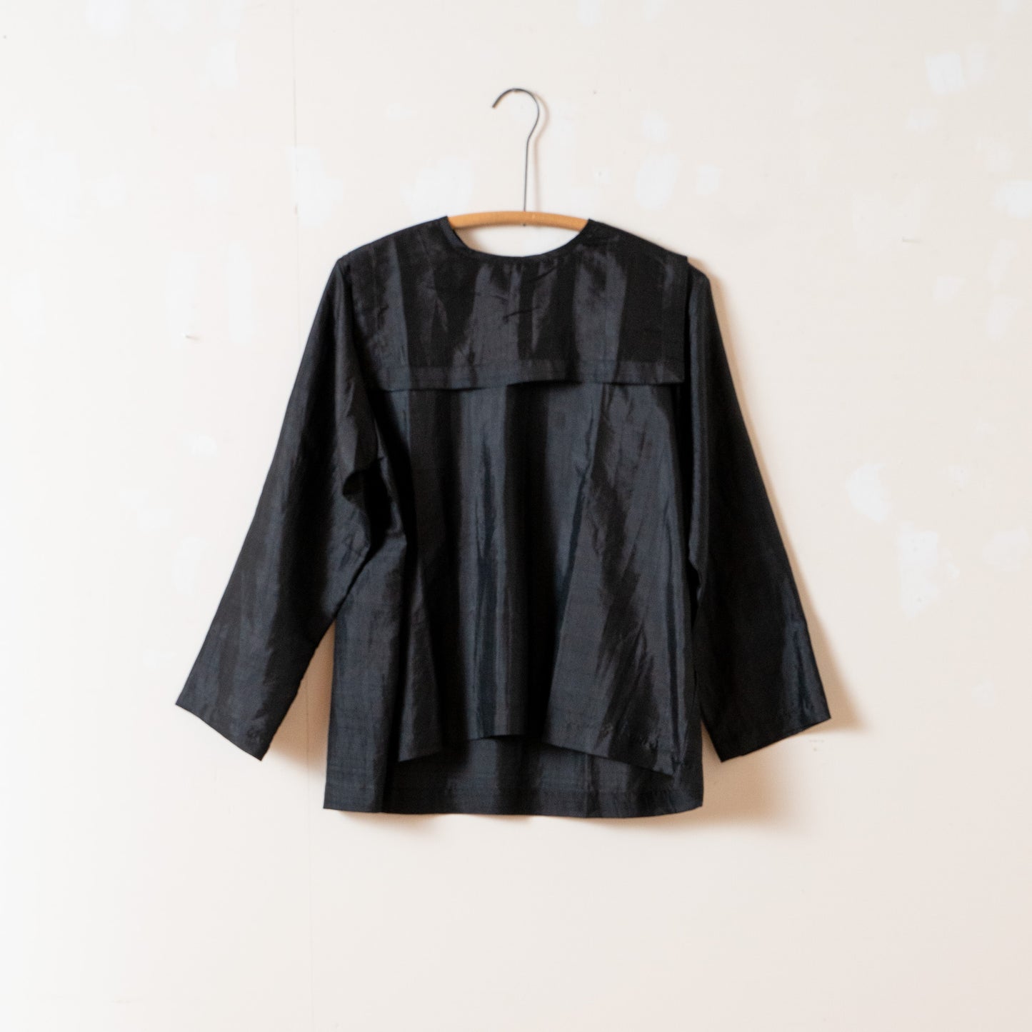 BUNON (ブノン) セーラー ブラウス – HEN.