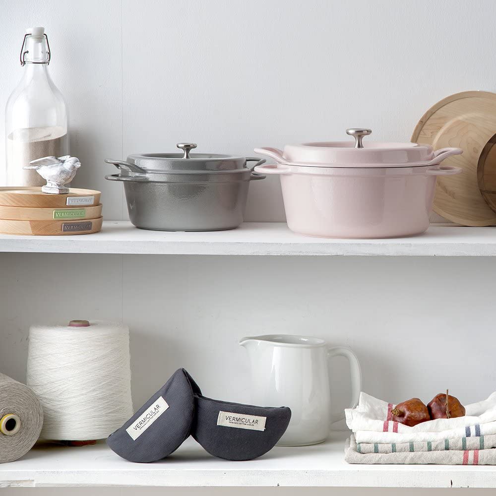 VERMICULAR(バーミキュラ) オーブンポットラウンド22cm パールピンクの