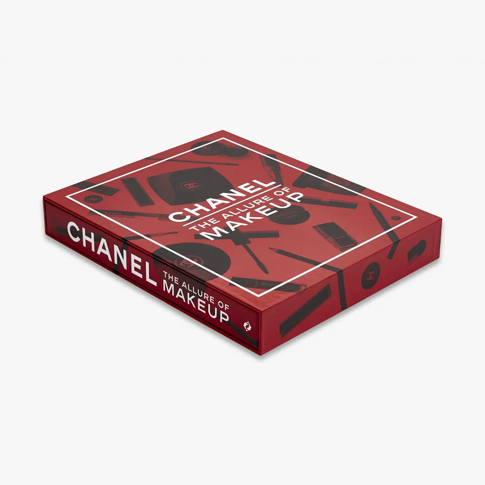 Chanel. The Allure of Makeup シャネルのメイクアップに特化した書籍