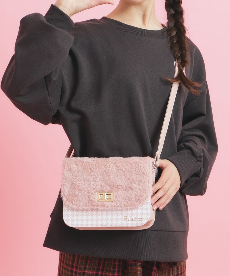 ファー千鳥ショルダー（ショルダーバッグ） | PINK-latte（ピンク ラテ