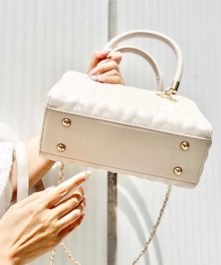 チャーム付きキルティング2WAYバッグ（ハンドバッグ） | Ober Tashe