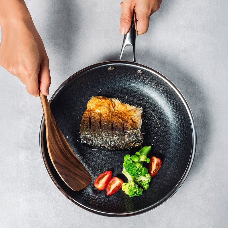 HexClad（ヘックスクラッド）ハイブリッド フライパン（Hybrid Pan