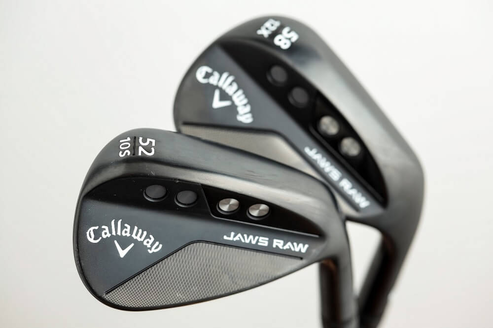 キャロウェイ「JAWS RAW」ウェッジが登場！ノーメッキフェースと新溝が