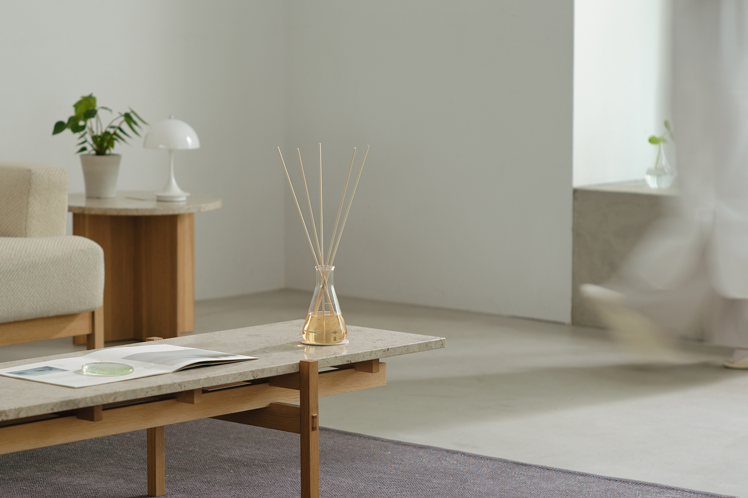 三角フラスコとエッセンシャルオイルの新しいコンビネーション