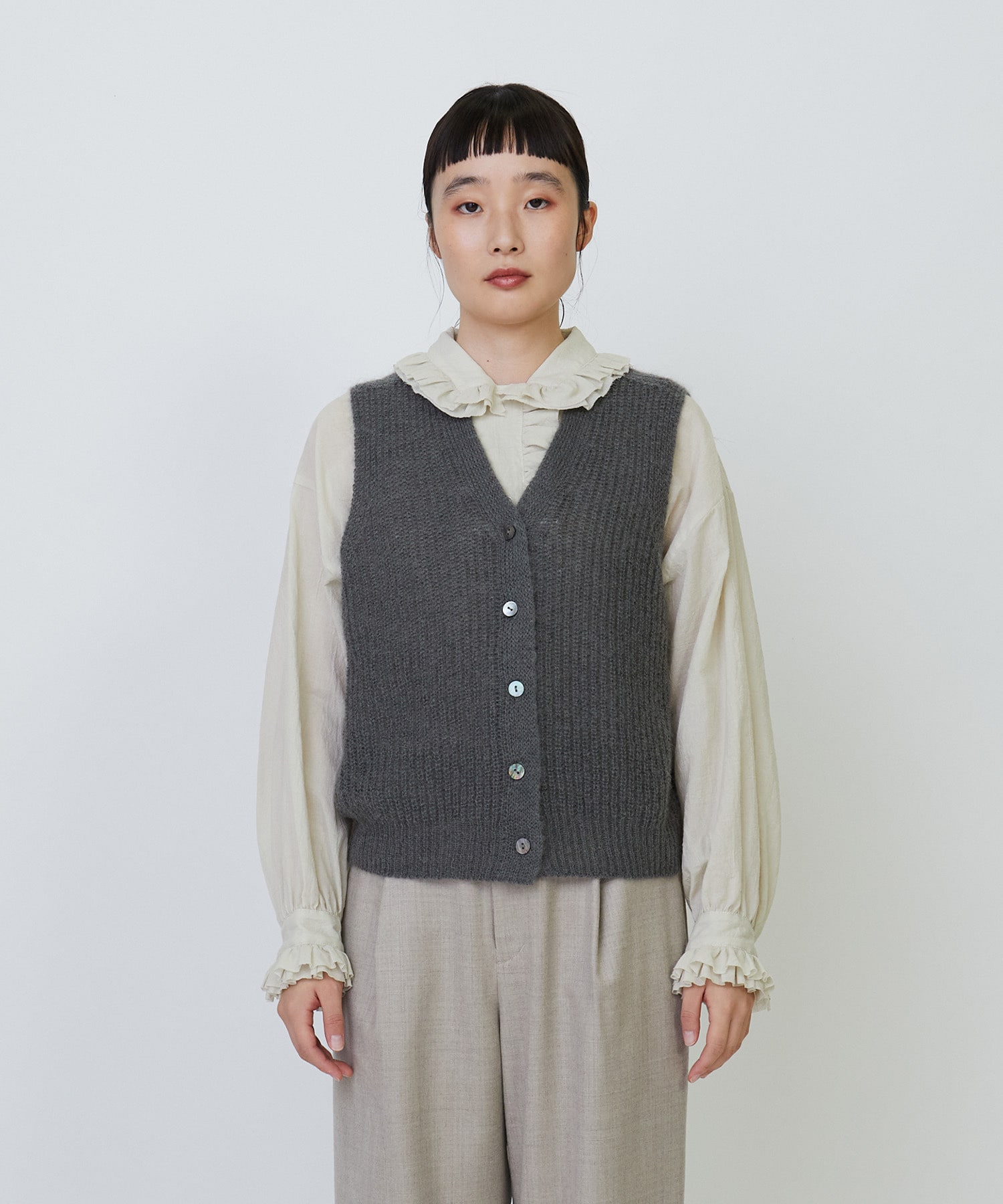 モヘヤ混片畦Vネックベスト｜BIGI online store - ビギ オンラインストア