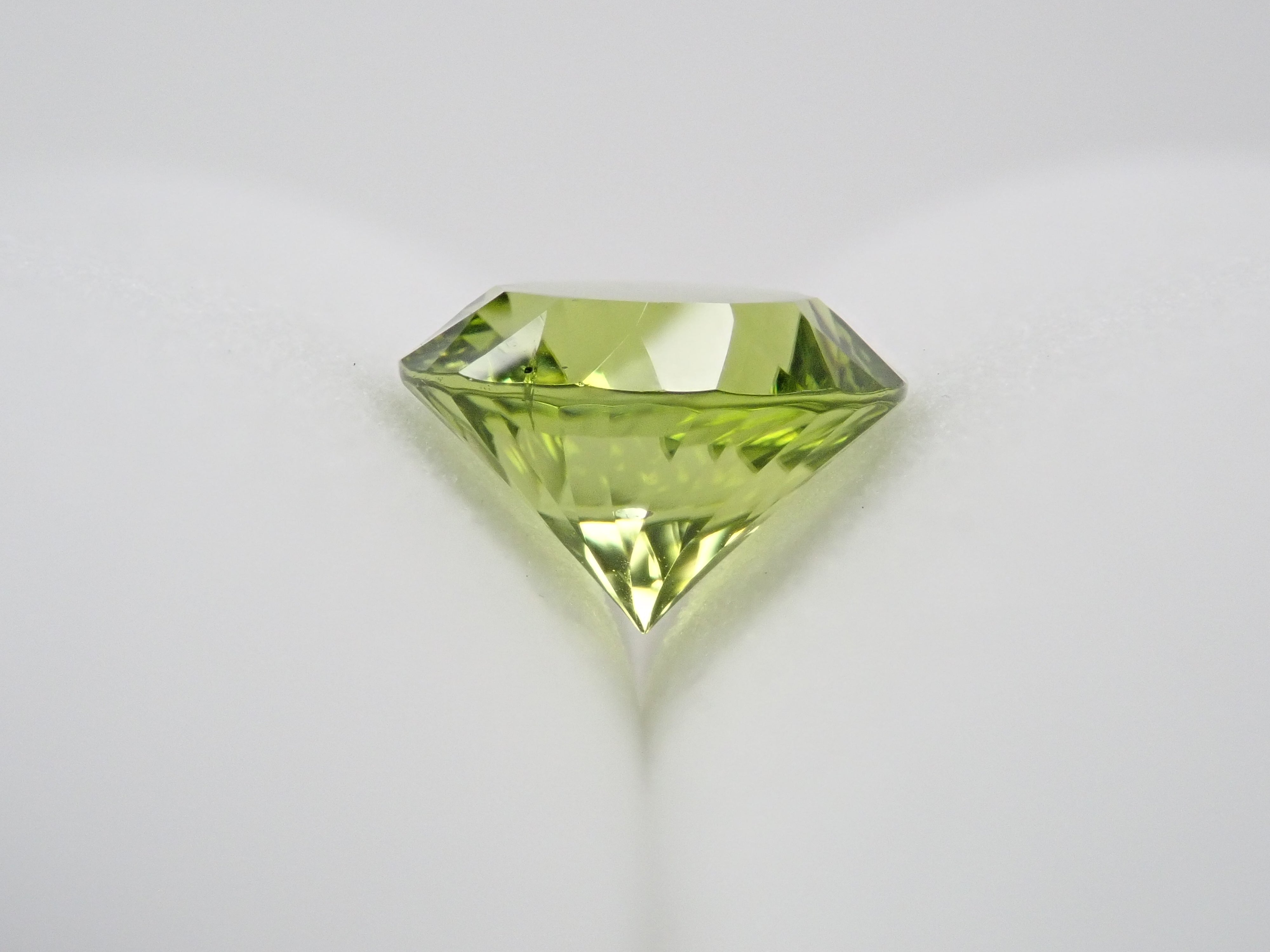 ペリドット・リリーパッド 1.310ctルース（ボルテックスカット）