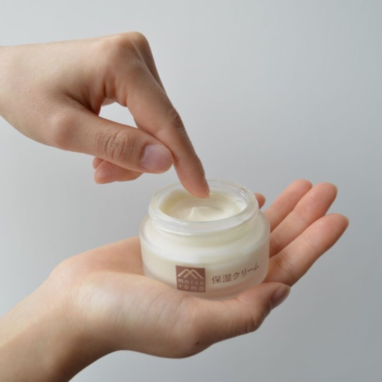 肌をうるおす 保湿クリーム | 松山油脂 – 松山油脂オンラインストア