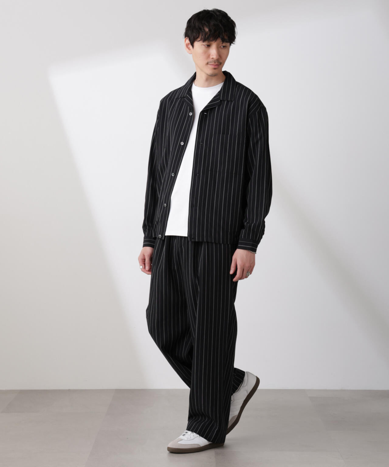 リネン ブレンド ピンストライプ 1タック イージーパンツ