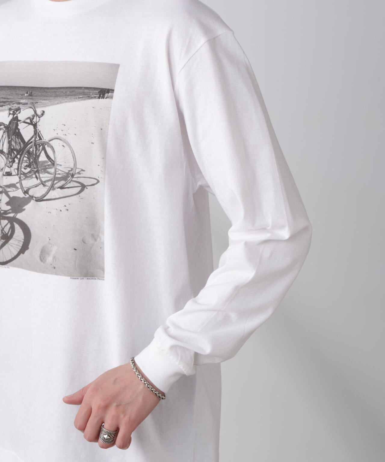 着るアート」Herbert List / Magnum Photos Tシャツ長袖GERMANY