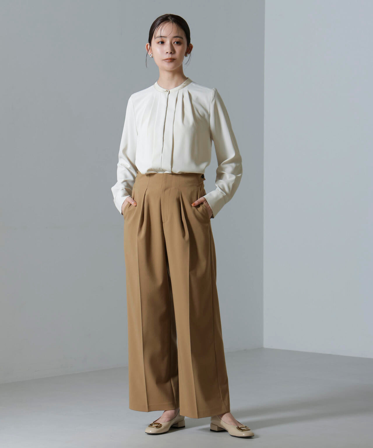 スタンド バイカラー ジョーゼット タック ブラウス